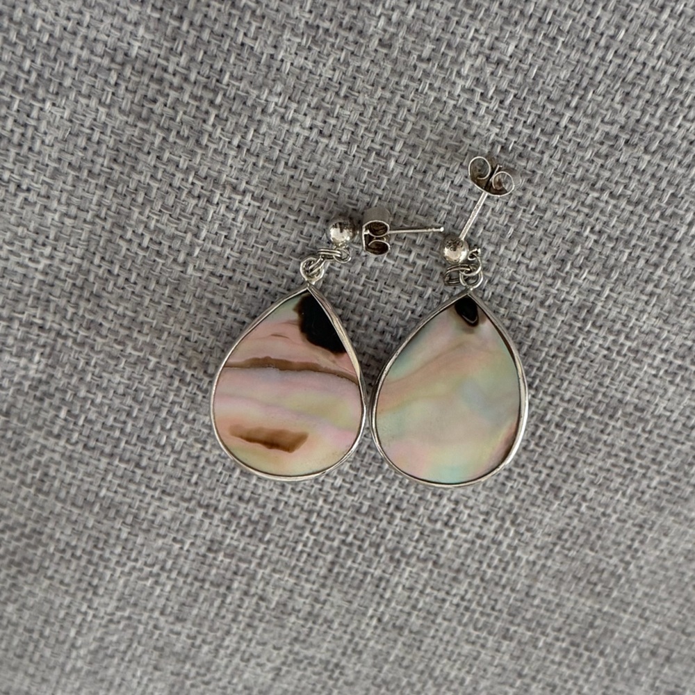 Mabe / Blister Pearl Teardrop Dangle Earrings – Mother of Pearl & Sterling - Picture 2 of 3